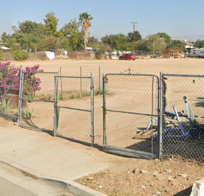 40 x 10 Unpaved Lot in Bakersfield, California