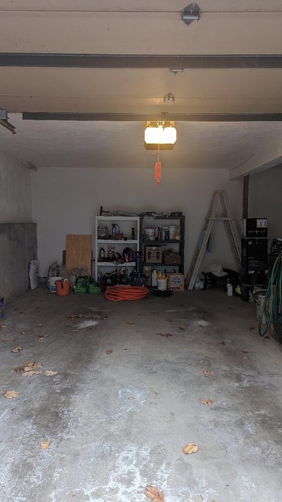 20 x 10 Garage in Waltham, Massachusetts near [object Object]