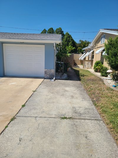 10 x 20 Driveway in Holiday, Florida