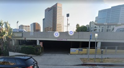 20 x 10 covered monthly parking in Los Angeles, California