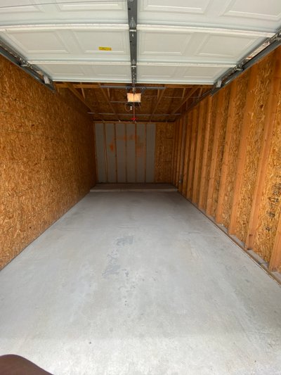 20 x 10 Garage in Yorkville, Illinois near [object Object]