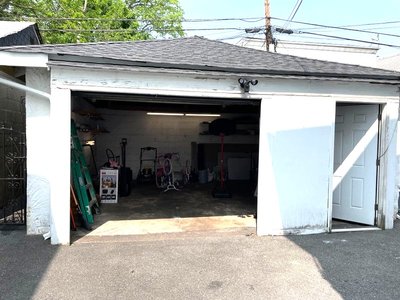 Small 20×20 Garage in Bloomfield, New Jersey