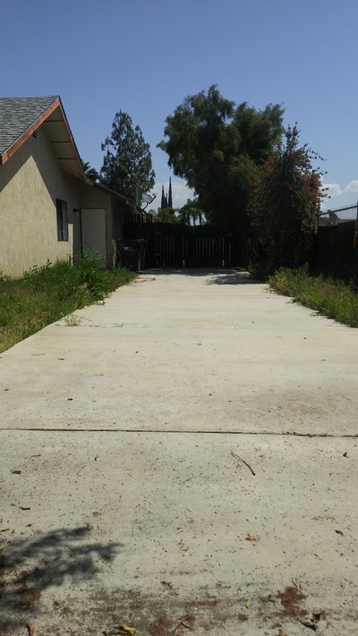 20 x 20 Driveway in Moreno Valley, California near [object Object]