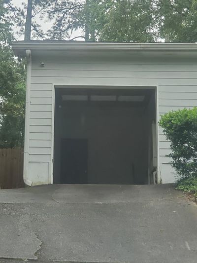 20×10 self storage unit at 636 Ridge Ave Stone Mountain, Georgia
