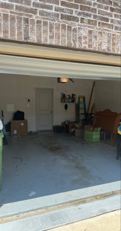 Medium 10×20 Garage in Arlington, Texas