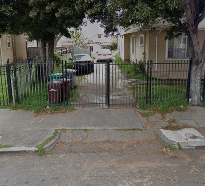 Small 10×20 Driveway in Oakland, California