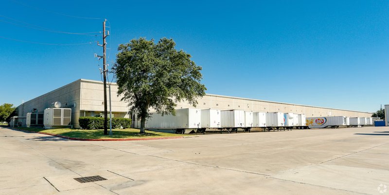 Gillingham Lane Warehouse Storage self storage in Sugar Land, Texas