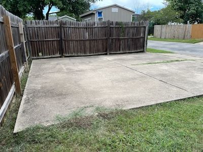 22 x 10 Driveway in Pflugerville, Texas near [object Object]