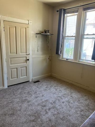 Small 10×10 Bedroom in Detroit, Michigan