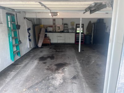 Large 20×20 Garage in Omaha, Nebraska