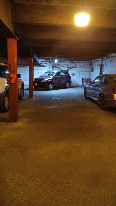 20×10 Parking Garage in Queens, New York