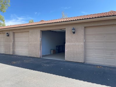 Medium 10×20 Garage in Chandler, Arizona