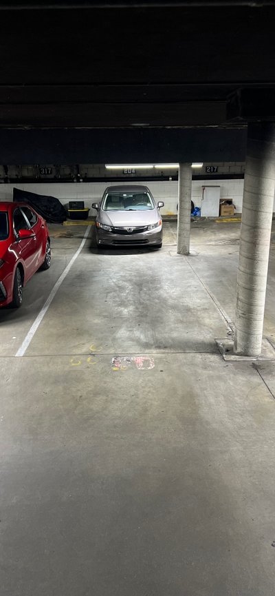 20 x 10 Parking Garage in Inglewood, California near [object Object]