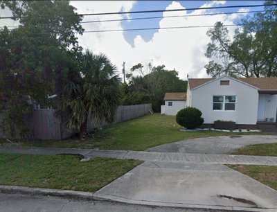 20 x 10 Unpaved Lot in West Palm Beach, Florida near [object Object]