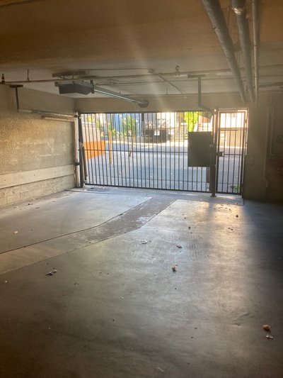 20 x 10 Parking Garage in West Hollywood, California