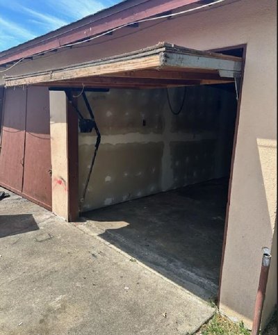 20 x 12 Garage in Anaheim, California near [object Object]