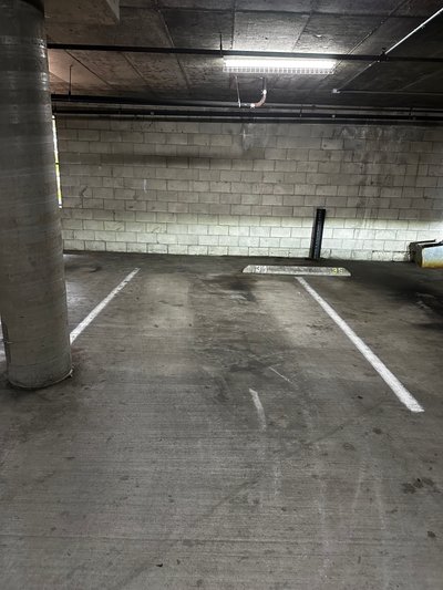 10 x 20 Parking Garage in San Diego, California