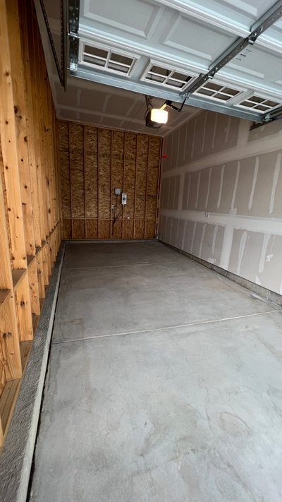 20 x 10 Garage in Berthoud, Colorado near 512 CR-10E, Berthoud, CO 80513-9206, United States