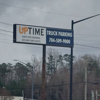 40 x 10 Parking Lot in Concord, North Carolina near [object Object]