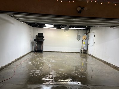 20 x 20 Garage in Jurupa Valley, California near [object Object]