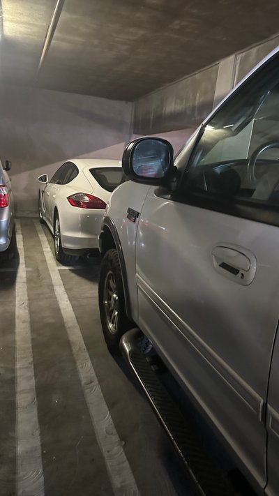 20 x 10 Parking Garage in Los Angeles, California near 10822 Otsego St, North Hollywood, CA 91601-3956, United States