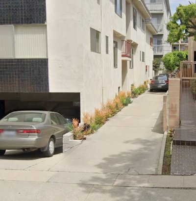 20 x 10 Driveway in Los Angeles, California