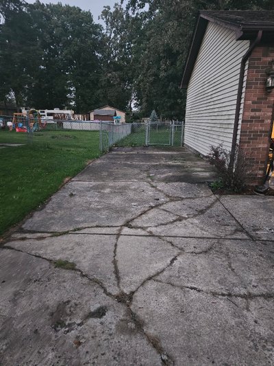 40 x 12 Driveway in Chesterfield, Michigan near [object Object]