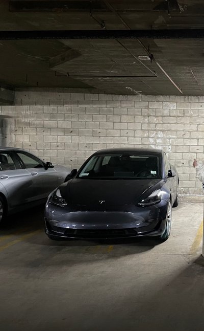 20 x 10 Parking Garage in Los Angeles, California