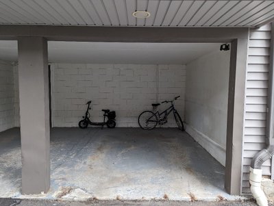 10 x 20 Parking Garage in Secaucus, New Jersey near [object Object]