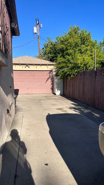 20 x 20 Driveway in North Hollywood, California near [object Object]