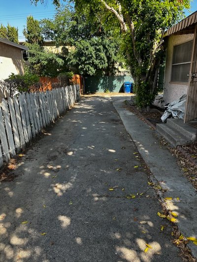 20 x 12 Driveway in North Hollywood, California near [object Object]
