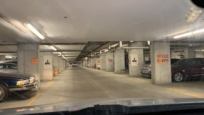 verified review of 20 x 10 Parking Garage in Chicago, Illinois