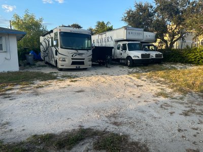 30×10 self storage unit at NE 10th St Pompano Beach, Florida