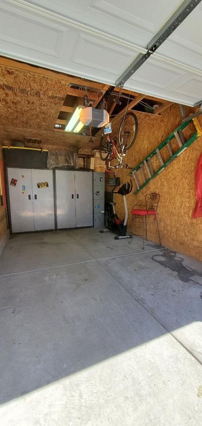20 x 10 Garage in Henderson, Nevada near [object Object]