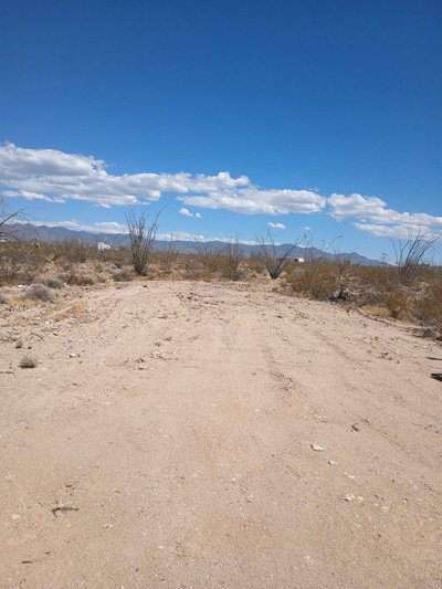40 x 20 Unpaved Lot in Yucca, Arizona near [object Object]