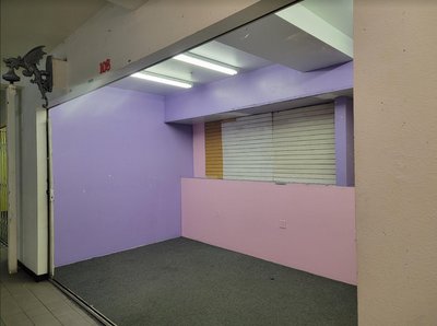 17 x 8 Self Storage Unit in Los Angeles, California near [object Object]