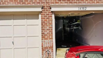 20 x 10 Garage in Woodbridge, Virginia near [object Object]