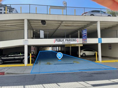 20 x 10 Parking Garage in Glendale, California