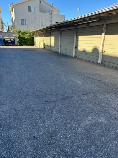 20 x 10 Garage in Los Angeles, California