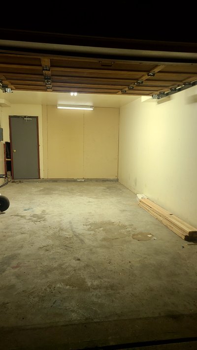 22 x 13 Garage in Linden, New Jersey near [object Object]