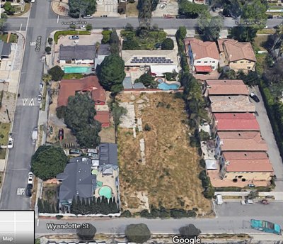 100 x 150 Unpaved Lot in Los Angeles, California