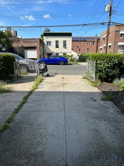 20 x 10 Driveway in Bronx, New York near [object Object]