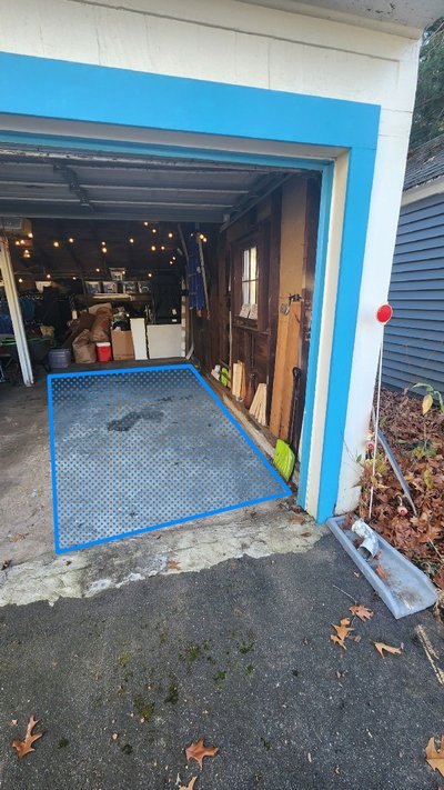 20 x 10 Garage in Springfield, Massachusetts near [object Object]