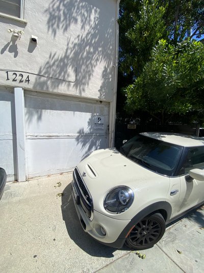 20 x 10 Garage in Santa Monica, California near [object Object]