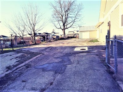 156 x 39 Driveway in Springfield, Missouri near [object Object]