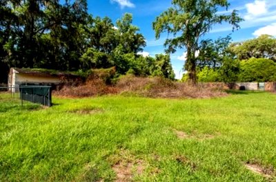 20 x 10 Unpaved Lot in Citra, Florida near [object Object]