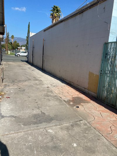 40 x 10 Driveway in San Bernardino, California near [object Object]