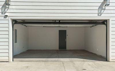 20 x 10 Garage in Los Angeles, California