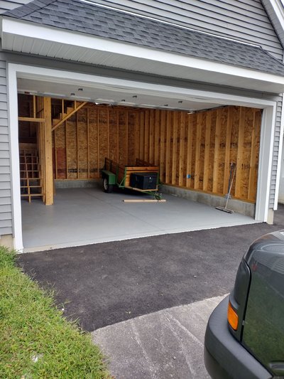 20 x 10 Garage in Braintree, Massachusetts