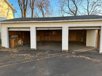 23 x 10 Garage in East Syracuse, New York
